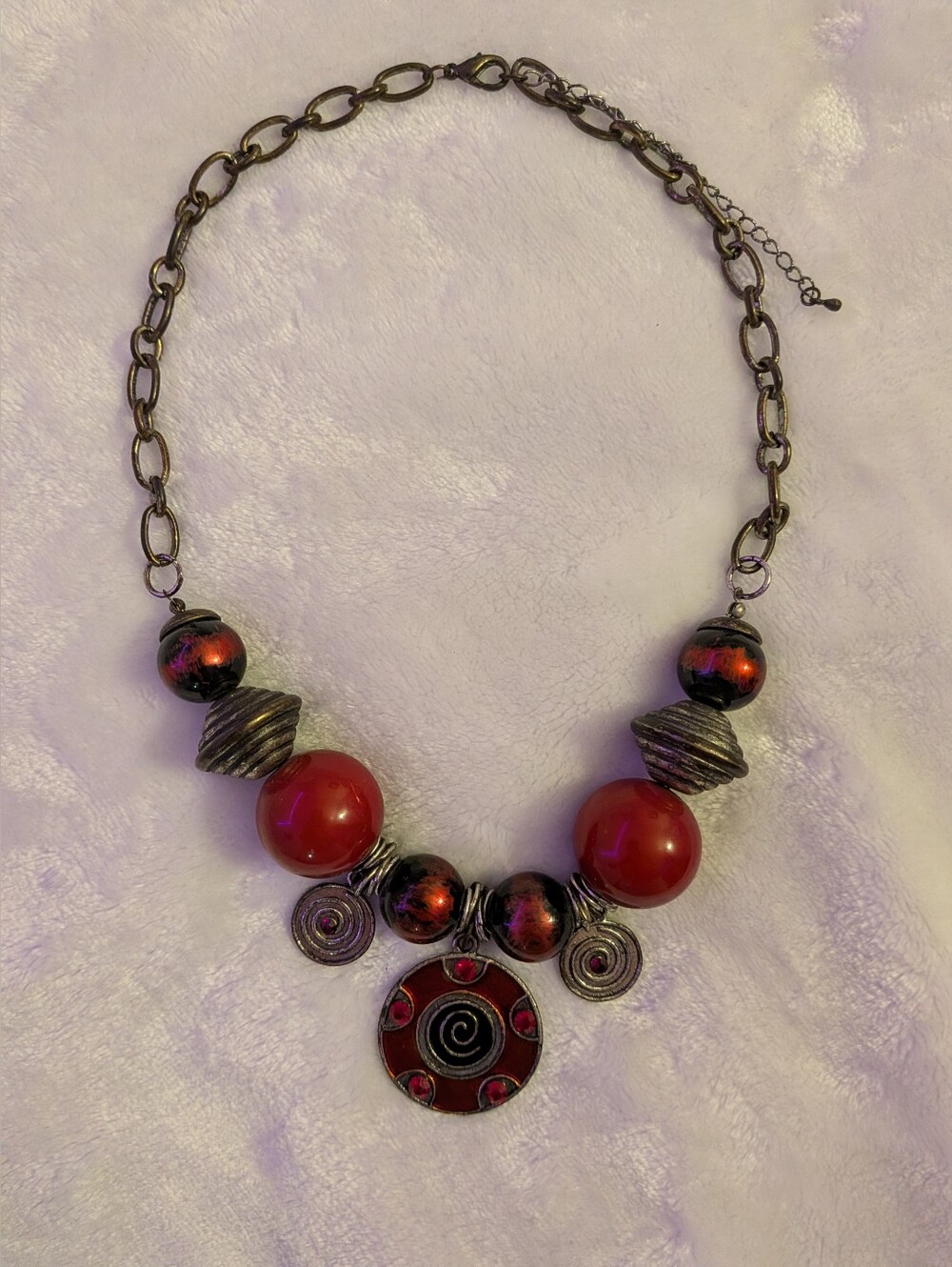 Red Beaded Statement Necklace – Vintage Style
